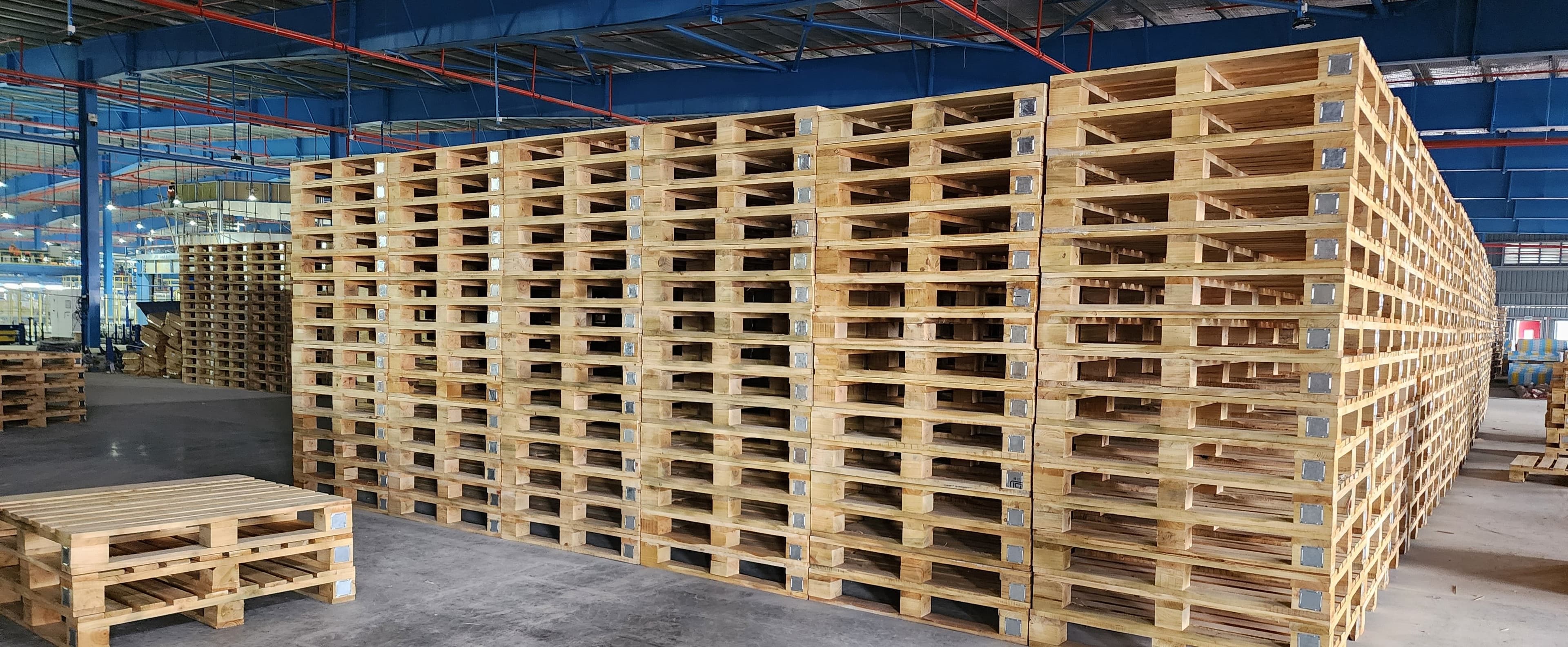 Hardwood Pallets Image